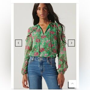 Sugarlips Ruffled Kelly Green Floral Top